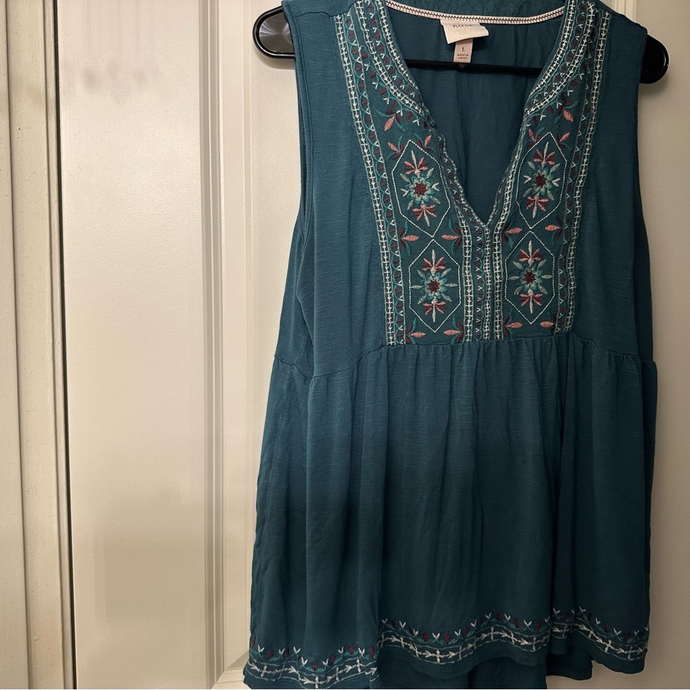 Knox Rose Teal Blouse with Embroidered Trim - Picture 2 of 3